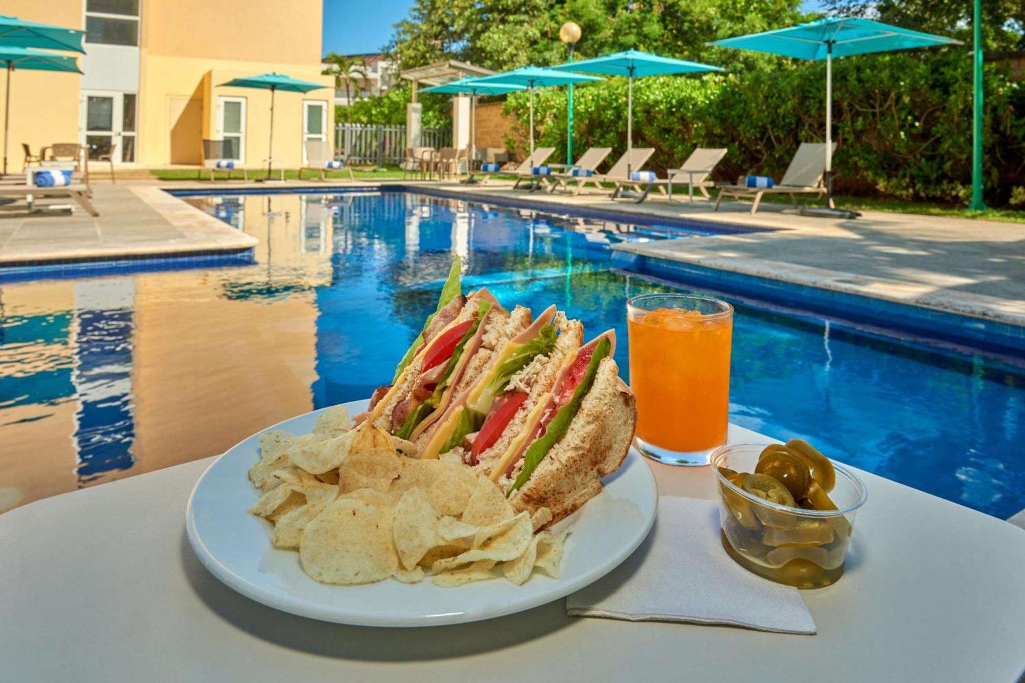 City Express By Marriott Playa Del Carmen Exterior foto
